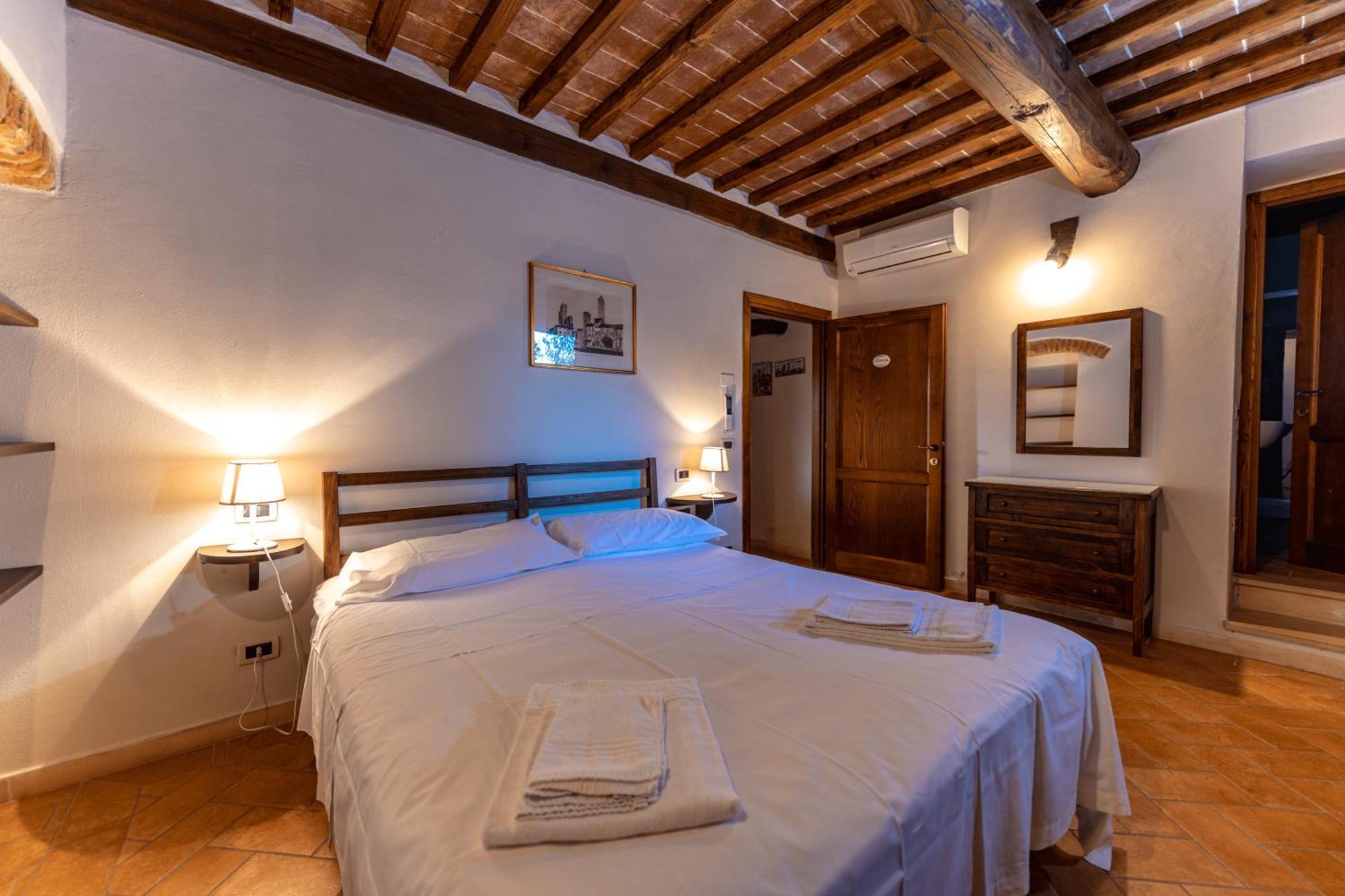 Case Vacanze Ranza, Casale Con Piscina E Relax San Gimignano Exterior photo